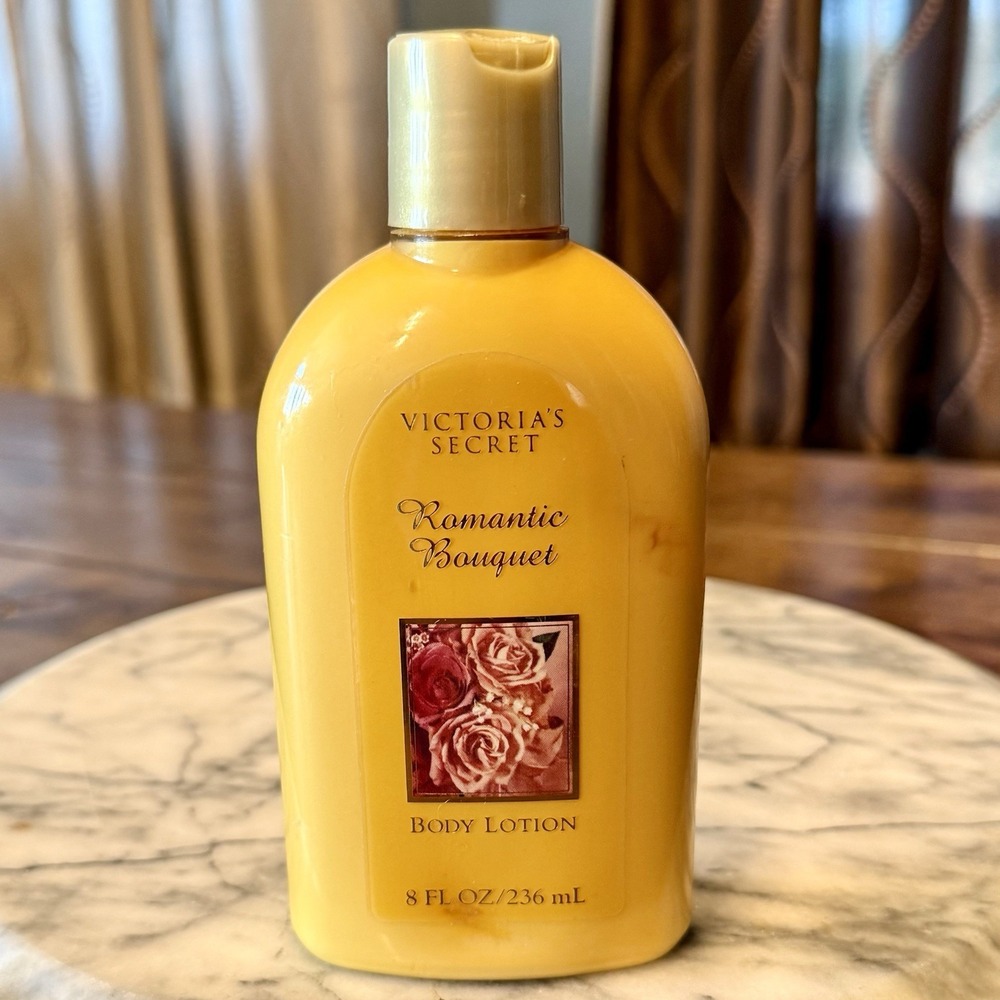 VTG Victoria's‎ Secret Garden Body Lotion Romantic Bouquet 8oz 236ml READ